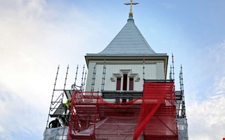 Frsamling krvs p avgift fr renovering av kyrkan 