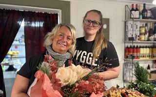 Dubbel gldje  de fick pris fr bsta julskyltningen