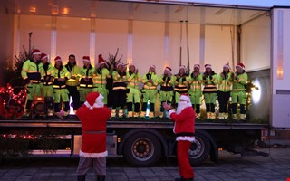 Fordonselever lussade utanfr skolan 