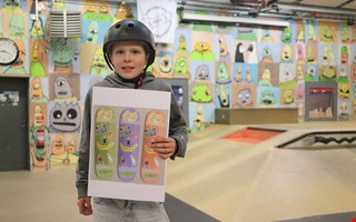 11-�rige Cornelis vann � hans design trycks p� 60 br�dor