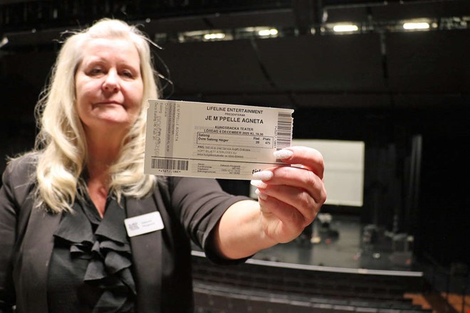 Dyra och felaktiga biljetter ett problem f�r teatern