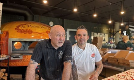 H�lften av pizzorna klara � Wally k�mpar p� 