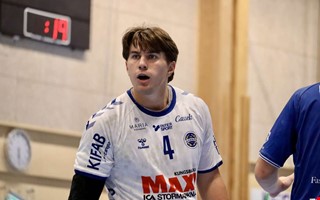 Kuggen inf�r m�tet med bottenlaget: 