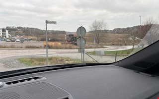 Debatt: Funnits gott om tid att l�sa bussh�llplats 