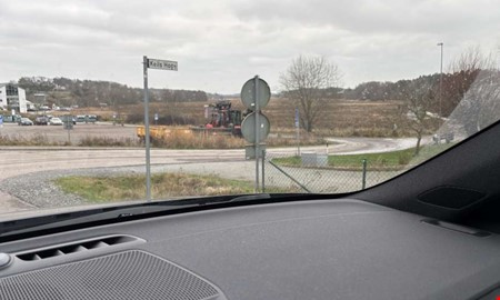 Debatt: Funnits gott om tid att l�sa bussh�llplats 