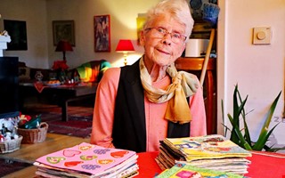 50 �r av servetter � nu st�lls Mary-Annes samling ut