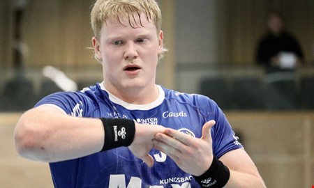 Mittbj�ssen stannar � Mellert jagas av andra klubbar