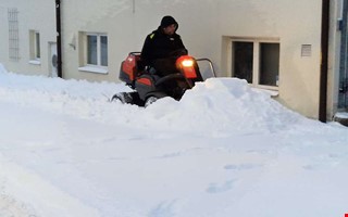 V�gar oplogade � kommunen k�mpar mot sn�n