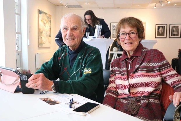 Många kom när NH bjöd in till öppet hus på galleri Många kom när NH bjöd in till öppet hus på galleri