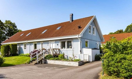 Parhus med solig uteplats och braskamin v�ckte nyfikenhet