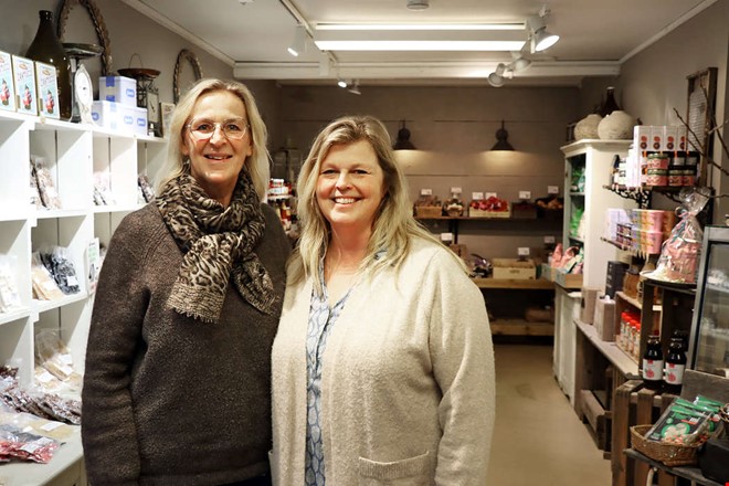 Efter 20 �r � nu ska duon s�lja popul�ra butiken