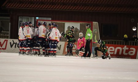 Reste sig efter mardr�msstarten � men blev utan po�ng