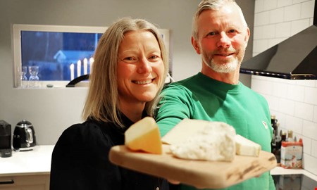 L�ng v�ntan p� dr�mmen f�r Charlotte och Erik