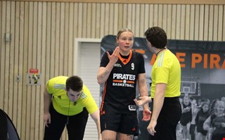 Efter tolv raka segrar � Pirates f�ll i toppm�tet