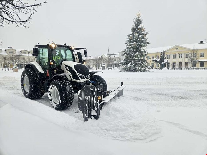 Kommunen avvaktar sn�r�jning: 