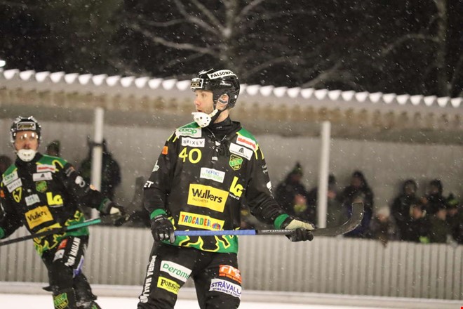 FBK:s ov�ntade drag i avg�randet � kastade in veteranen