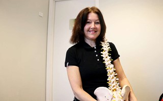 Efter 30 �r i England � Jenny �ppnar ny klinik