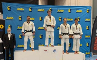 Tog f�rsta SM-guldet trots brokig uppladdning