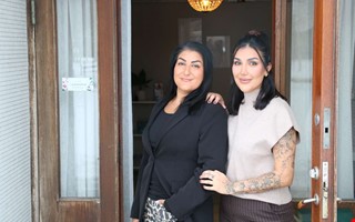 Tv� verksamheter blir en � systrar flyttar till ny lokal