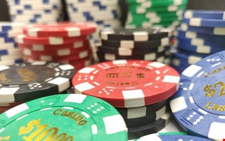 Man spelade p� kredit � kr�ver pengarna tillbaka 