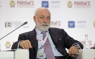 Larmet: Rysk oligark bakom pumpar i reningsverket