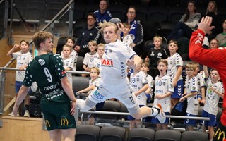 Kantl�ftet om debuts�songen: 