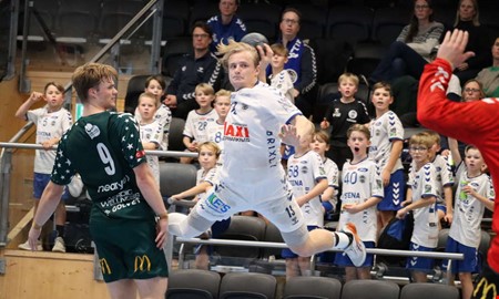 Kantl�ftet om debuts�songen: 