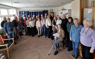 Tr�ffpunkt rivs och samvaron splittras