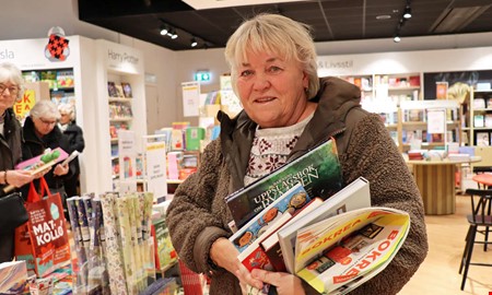 Bokrean har startat � gott om kunder vid �ppning