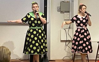 Glad musik med Glada D�ngor