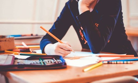 Debatt: Ska barnen vistas i en s�dan milj�? 