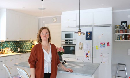 Fj�rs�sbon sl�pper sin tionde bok � f�rsta delen i ny serie