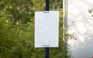 Nytt grepp � valkampanj till�ts p� lyktstolpar