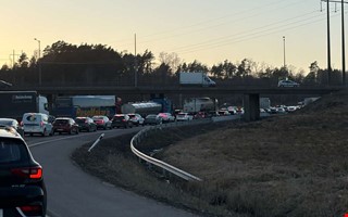 Madrass p� E6 orsakade l�nga k�er 