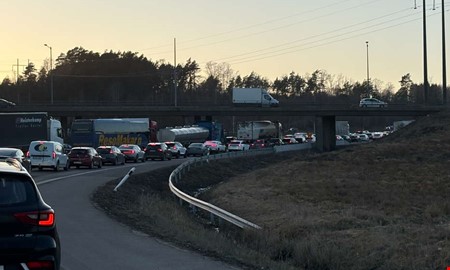 Madrass p� E6 orsakade l�nga k�er 