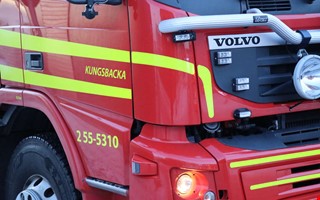 Tv� bilar i krock � ambulans och r�ddningstj�nst larmades