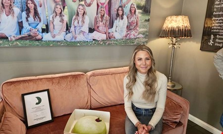 Delade ut �rliga utm�rkelsen � hon blev �rets f�retagare