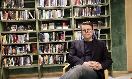 �vers�ttaren bakom nobelvinnare och klassiker