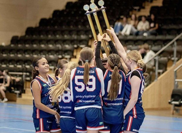 Klubbnytt: Historiskt �gonblick f�r Kungsbacka Basket 