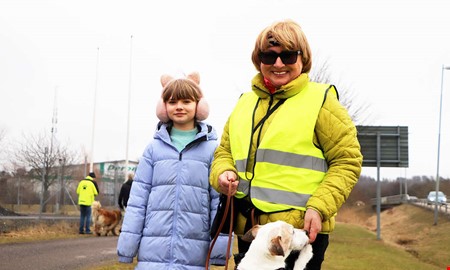 Hundt�ntar har promenerat i tolv �r � se bilderna 