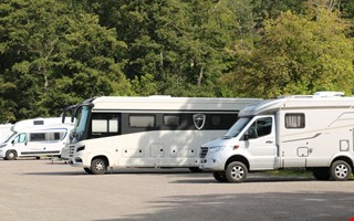 Tvist om reparation av husbil � kvinna kr�ver 33 000