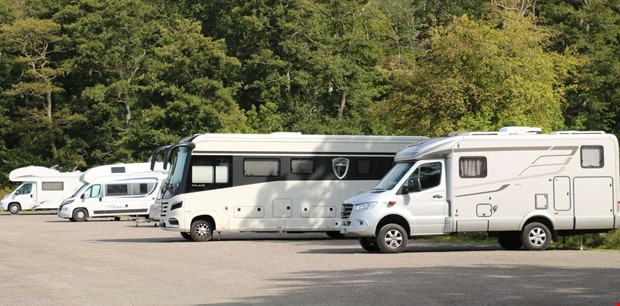 Tvist om reparation av husbil � kvinna kr�ver 33 000