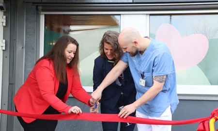 Regionens f�rsta digifysiska v�rdcentral invigd i Bj�rkris