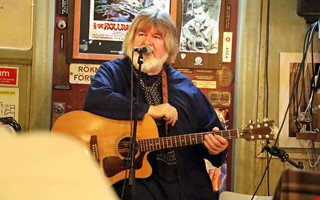 S�r�bon tar bandet p� sommarturn� i Sverige