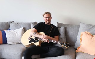 Kungsbackatrubadur med 20 �rs erfarenhet p� scenen