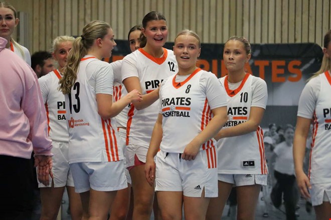 JUST NU: Onsala Pirates klara f�r h�gsta serien 