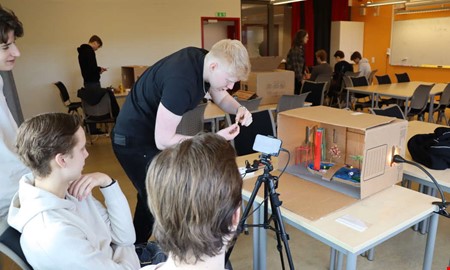 Casino och pool p� torget � elevernas kreativa f�rslag