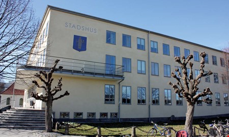 Debatt: �ven kommande generationer f�rtj�nar en trygg uppv�xt 