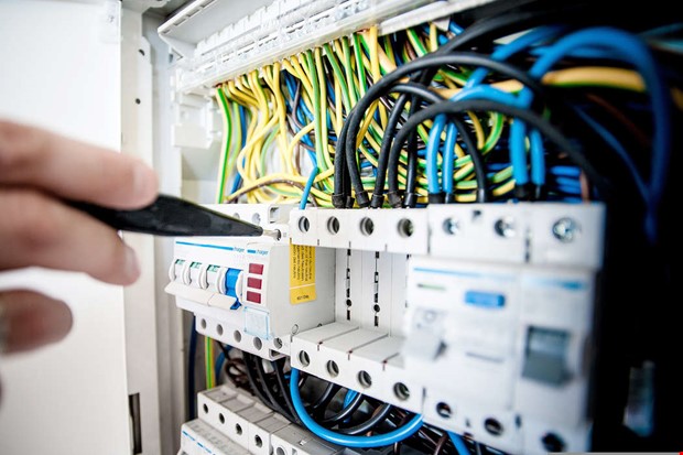 Debatt: Nu s�nker vi energipriserna 