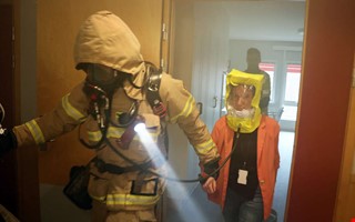 Stor �vning � v�rdtagare r�ddades undan brand